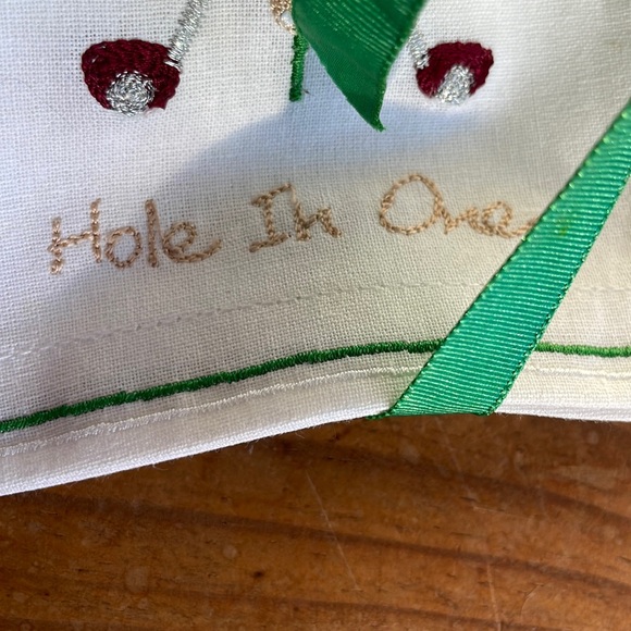 NWT Von Maur “Hole in One” Cocktail Napkins - Picture 3 of 8
